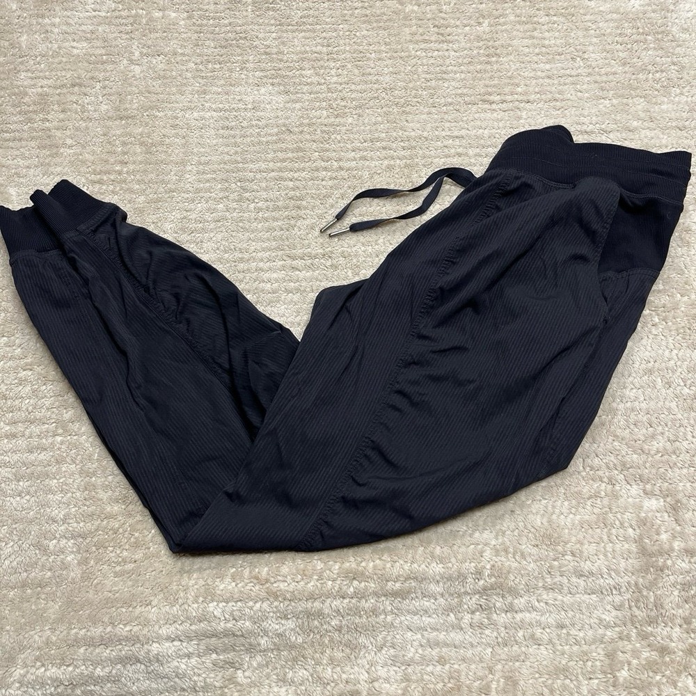 Lululemon Dance Studio Mid-rise Jogger full length 10 Black
